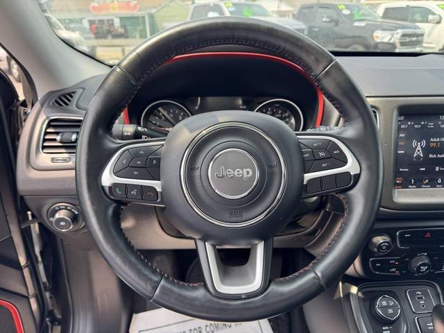 Photo of 2018 Diamond Black Crystal Pearlcoat Jeep Compass