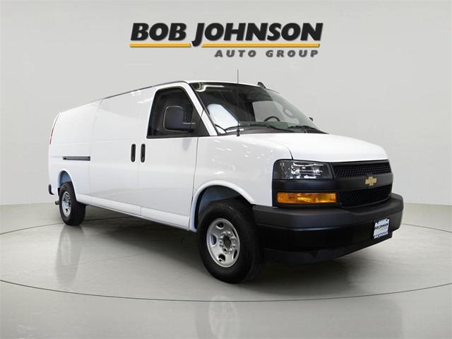 Photo of 2025 Summit White Chevrolet Express 2500