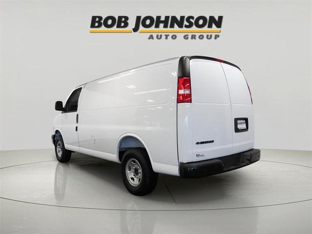 Photo of 2025 Summit White Chevrolet Express 2500