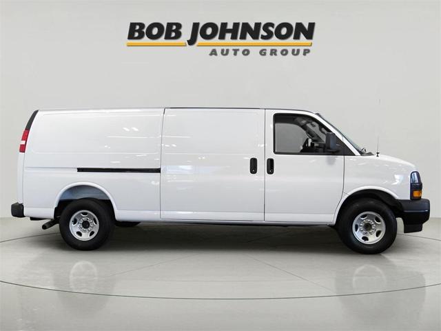 Photo of 2025 Summit White Chevrolet Express 2500