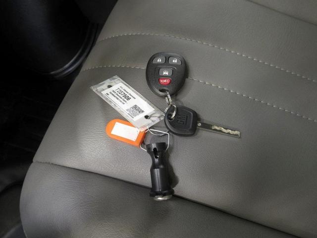 Photo of 2025 Summit White Chevrolet Express 2500