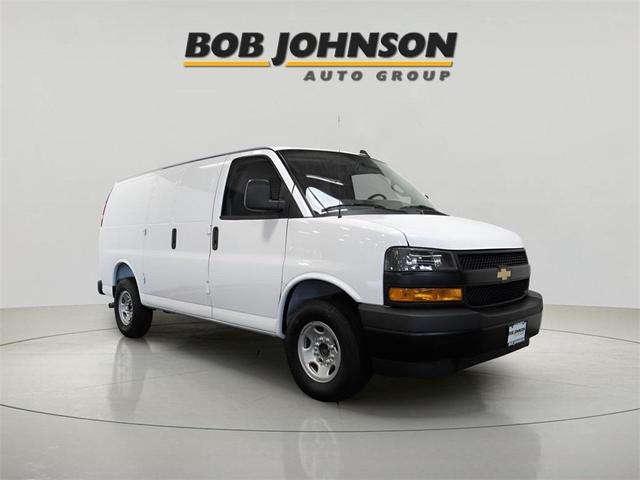 Photo of 2025 Summit White Chevrolet Express 2500