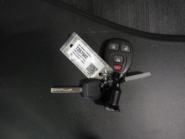 Photo of 2025 Summit White Chevrolet Express 2500