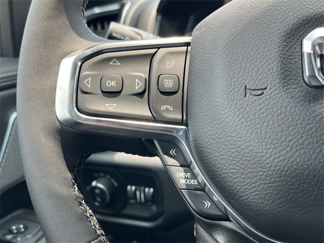 Photo of 2025 Diamond Black Crystal Pearlcoat RAM 1500