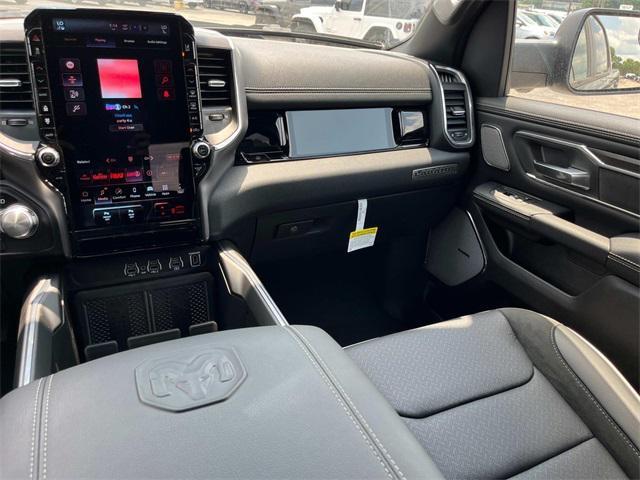 Photo of 2025 Diamond Black Crystal Pearlcoat RAM 1500