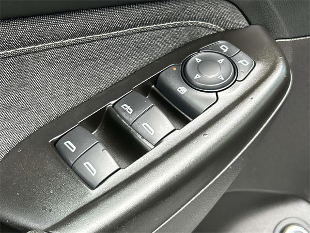Photo of 2023 Iridescent Pearl Tricoat Chevrolet Trailblazer