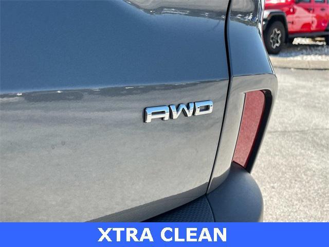 Photo of 2022 Carbonized Gray Metallic Ford Escape
