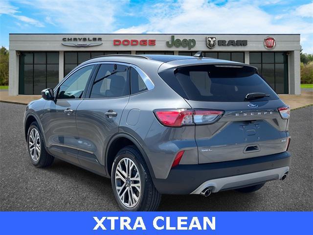 Photo of 2022 Carbonized Gray Metallic Ford Escape