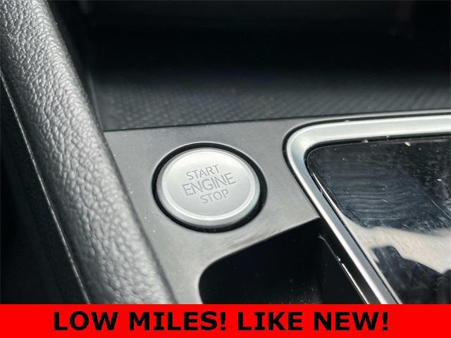 Photo of 2021 Platinum Gray Metallic Volkswagen Jetta