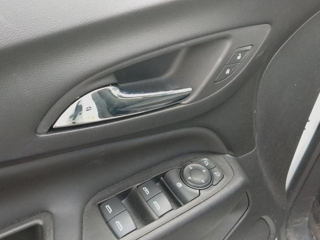 Photo of 2023 Summit White Chevrolet Equinox