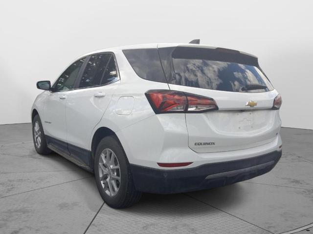 Photo of 2023 Summit White Chevrolet Equinox