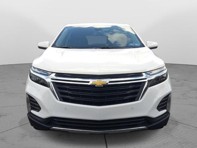 Photo of 2023 Summit White Chevrolet Equinox