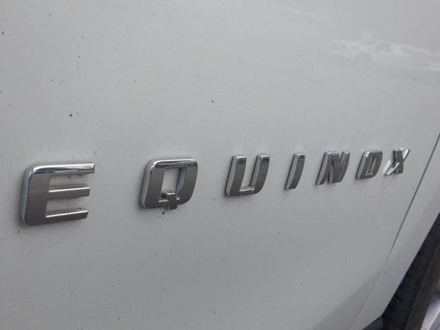 Photo of 2023 Summit White Chevrolet Equinox