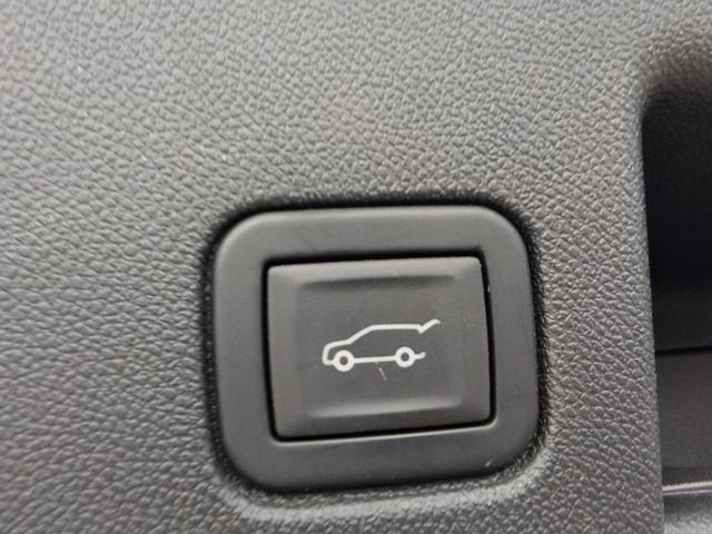 Photo of 2023 Summit White Chevrolet Equinox