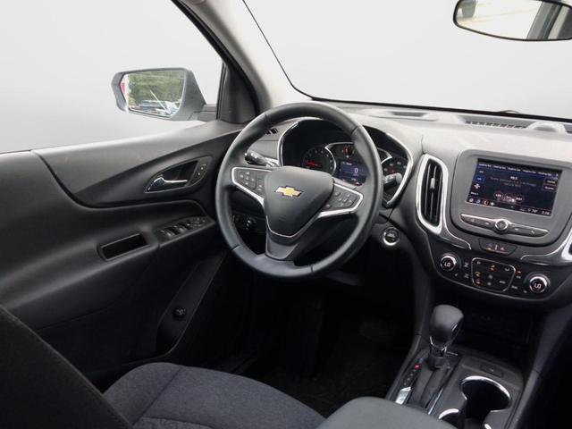 Photo of 2023 Summit White Chevrolet Equinox