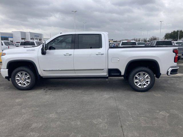 Photo of 2025 Iridescent Pearl Tricoat Chevrolet Silverado 3500