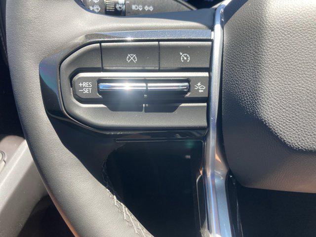Photo of 2025 Snowdrift Metallic Chevrolet Colorado