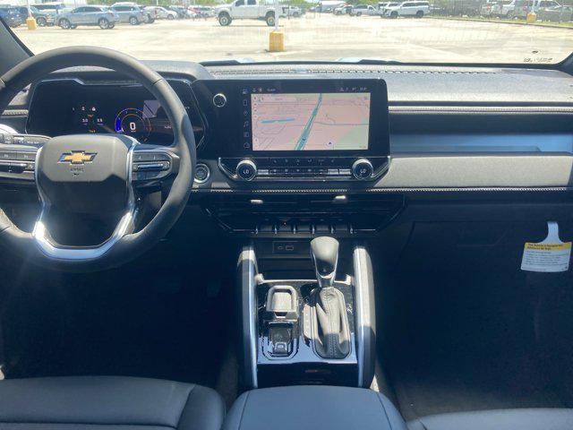Photo of 2025 Snowdrift Metallic Chevrolet Colorado