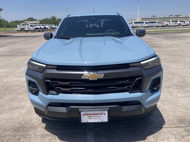 Photo of 2025 Snowdrift Metallic Chevrolet Colorado