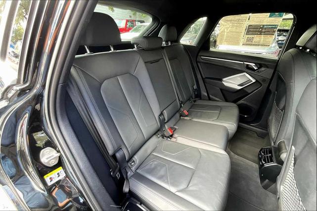 Photo of 2022 Mythos Black Metallic Audi Q3