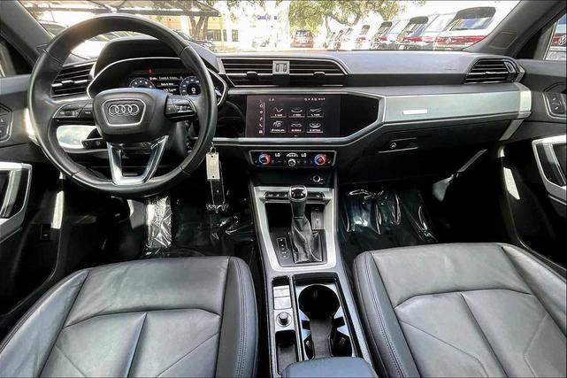 Photo of 2022 Mythos Black Metallic Audi Q3