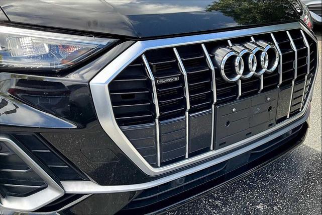 Photo of 2022 Mythos Black Metallic Audi Q3