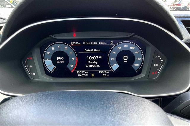 Photo of 2022 Mythos Black Metallic Audi Q3