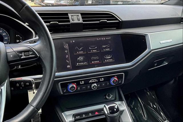 Photo of 2022 Mythos Black Metallic Audi Q3