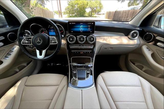 Photo of 2022 Mojave Silver Metallic Mercedes-Benz GLC 300