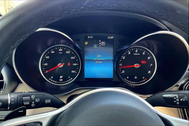 Photo of 2022 Mojave Silver Metallic Mercedes-Benz GLC 300