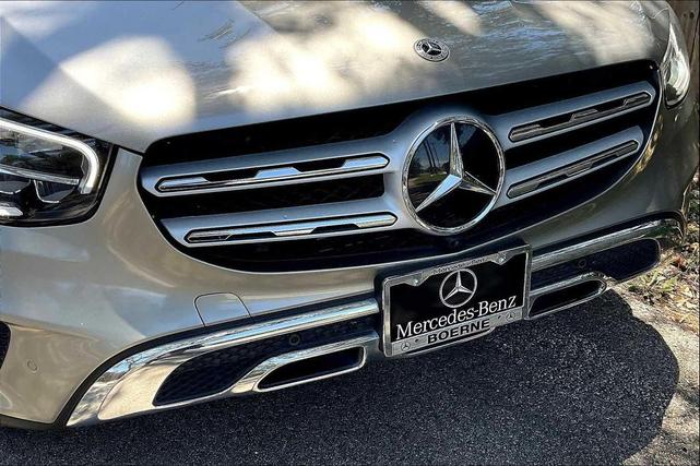 Photo of 2022 Mojave Silver Metallic Mercedes-Benz GLC 300