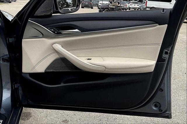 Photo of 2021 Bluestone Metallic BMW 530
