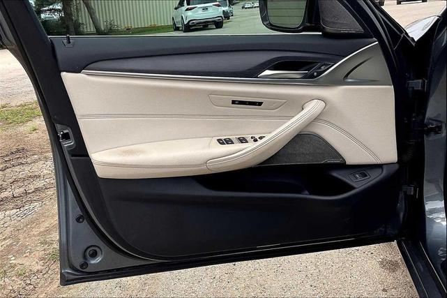 Photo of 2021 Bluestone Metallic BMW 530