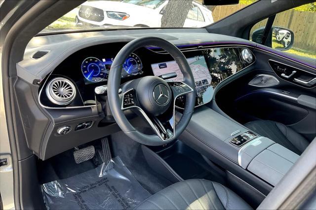 Photo of 2023 Selenite Grey Metallic Mercedes-Benz EQS 580