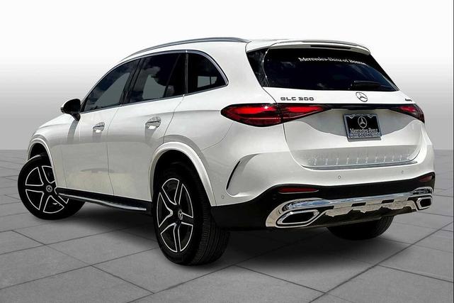 Photo of 2025 Polar White Mercedes-Benz GLC 300