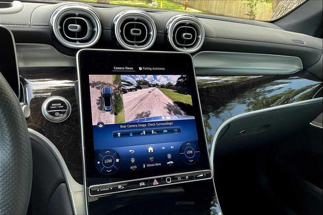 Photo of 2025 Polar White Mercedes-Benz GLC 300