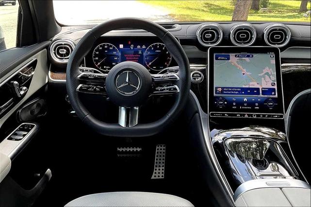 Photo of 2025 Polar White Mercedes-Benz GLC 300