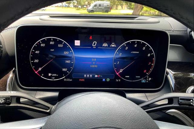 Photo of 2025 Polar White Mercedes-Benz GLC 300