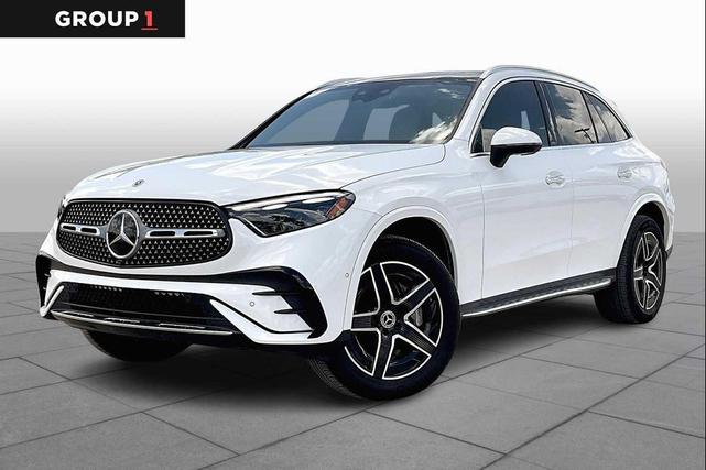 Photo of 2025 Polar White Mercedes-Benz GLC 300