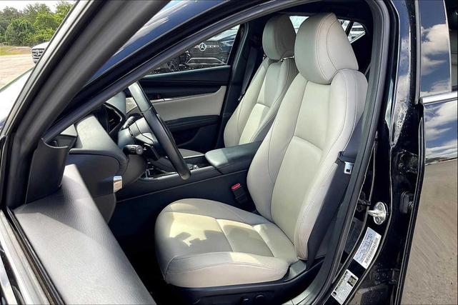 Photo of 2021 Jet Black Mica Mazda Mazda3