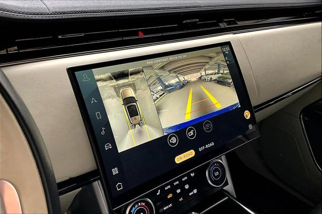 Photo of 2023 Velocity Blue SV Bespoke Ultra Metallic Gloss Land Rover Range Rover