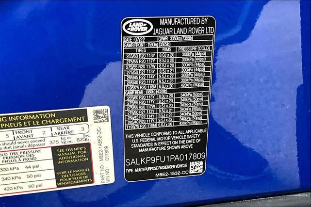 Photo of 2023 Velocity Blue SV Bespoke Ultra Metallic Gloss Land Rover Range Rover