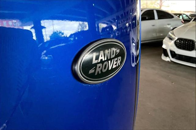 Photo of 2023 Velocity Blue SV Bespoke Ultra Metallic Gloss Land Rover Range Rover