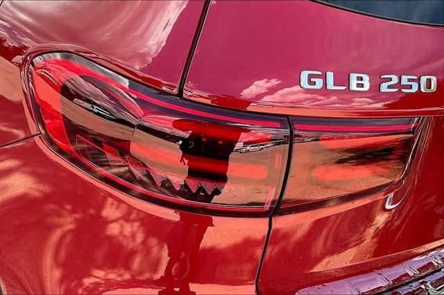 Photo of 2025 MANUFAKTUR Patagonia Red Metallic Mercedes-Benz GLB 250