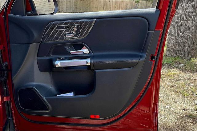 Photo of 2025 MANUFAKTUR Patagonia Red Metallic Mercedes-Benz GLB 250