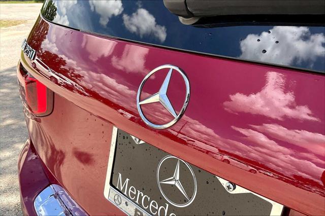 Photo of 2025 MANUFAKTUR Patagonia Red Metallic Mercedes-Benz GLB 250