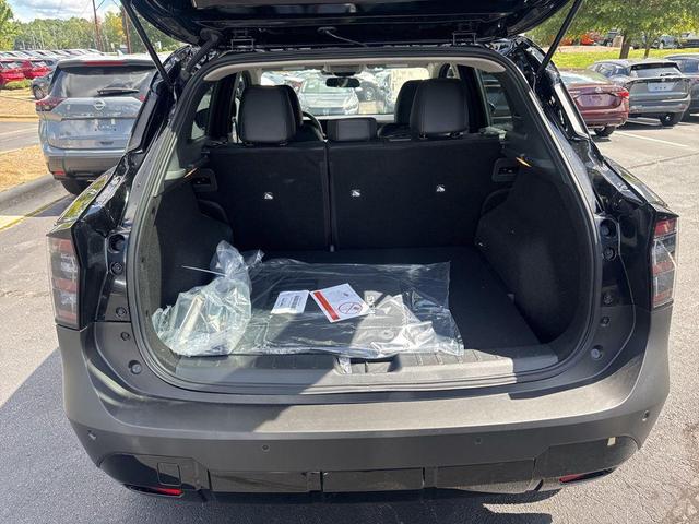 Photo of 2025 Super Black Nissan Kicks