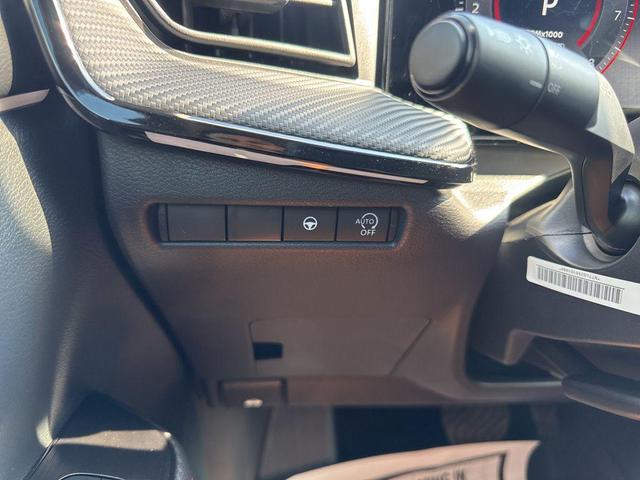 Photo of 2025 Deep Blue Pearl Nissan Kicks