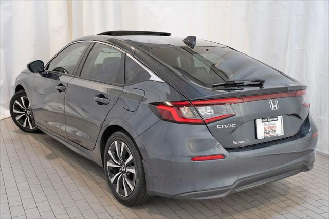 Photo of 2022 Platinum White Pearl Honda Civic