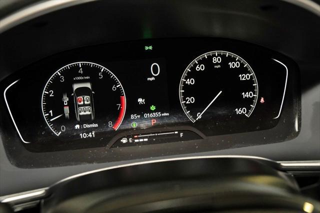 Photo of 2022 Platinum White Pearl Honda Civic